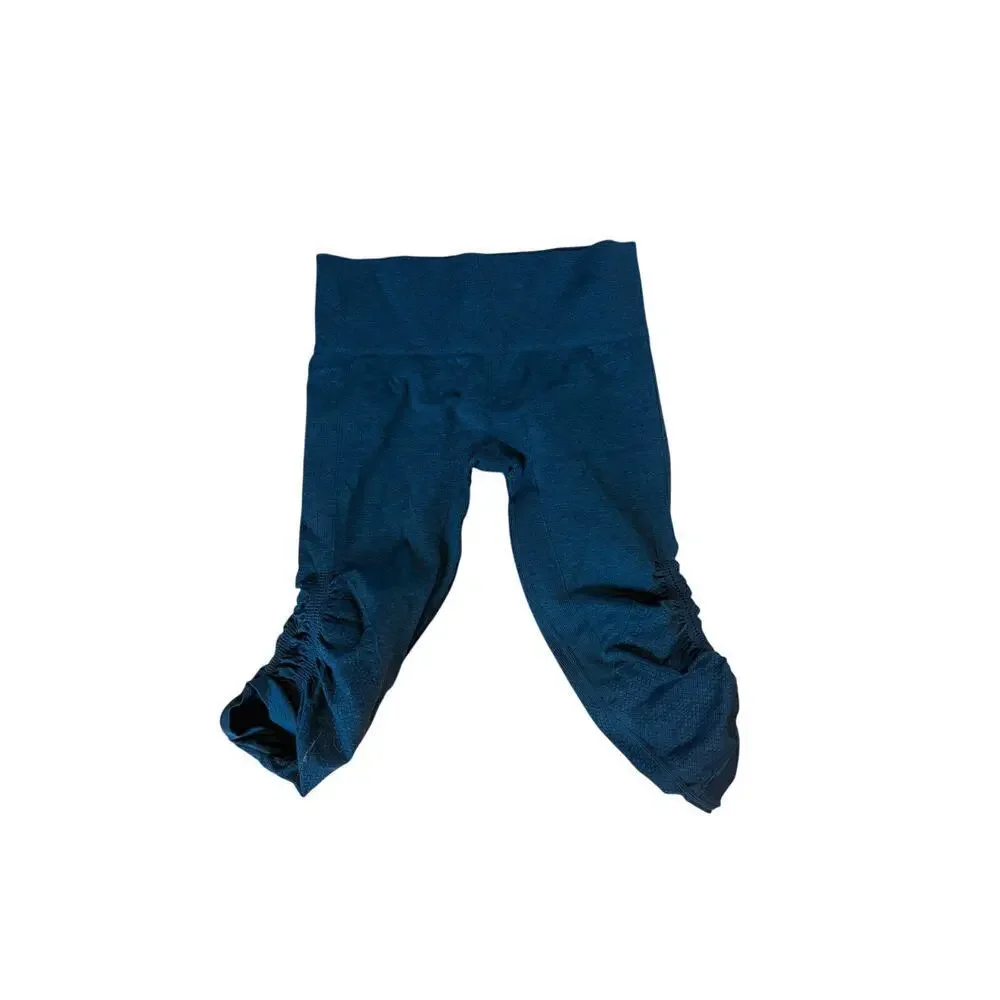 Lululemon In The Flow Crop Leggings Seamless Ruched cropped dark green size 6.